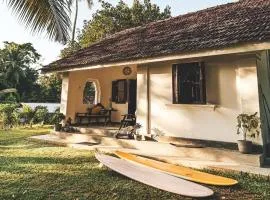 La Coline 1957 Ahangama