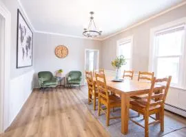 Peaceful Home in Heart of Oshkosh