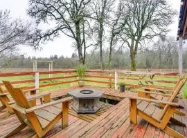 5 Mi to Hillsboro Vintage-Style Home with Fire Pit