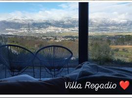 Villa Regadio，位于科维良的带热水浴缸的酒店