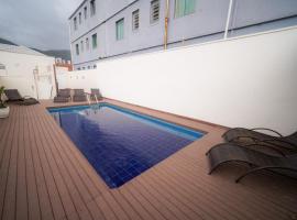 Hotel Dan Inn Poços de Caldas - A melhor localização do Centro by Nacional Inn，位于波苏斯-迪卡尔达斯的酒店