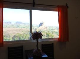 Hotel Alondra y Eventos，位于Los Laureles的酒店