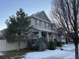 Beautiful Single Family Home in Sandy