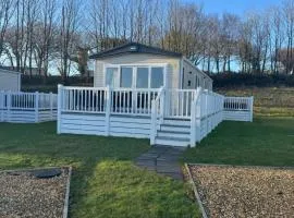 Wallows Lodge with private hot tub