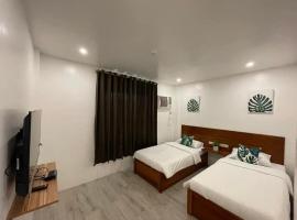 The Nook Hotel by garulo，位于Castillejos的酒店