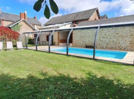 Gîte familial avec piscine chauffée à Legé - FR-1-306-1296，位于Legé的酒店