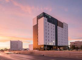 Courtyard by Marriott Ciudad Juarez，位于华雷斯城的酒店