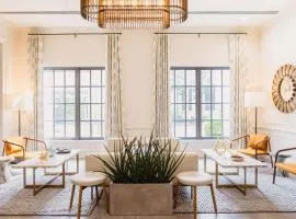 The Lindy Renaissance Charleston Hotel