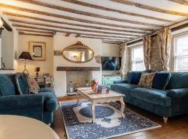 Eilmers Cottage - Beautiful 4BD in Malmesbury!，位于马姆斯伯里的酒店