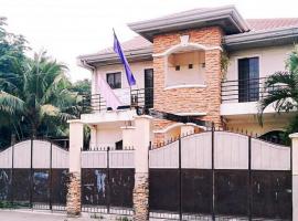 RedDoorz @ D'Little Egg Hostel Pangasinan，位于Urdaneta的酒店