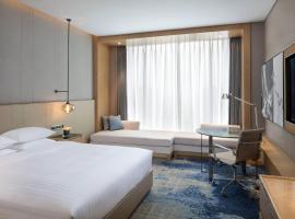 郑州航空港万怡酒店，位于郑州的酒店