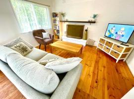 Home in Somers，位于Somers的酒店