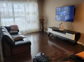Cozy Luxury House，位于埃德蒙顿的酒店