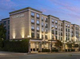 Courtyard by Marriott Los Angeles Pasadena Old Town，位于帕萨迪纳的酒店