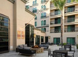 Courtyard by Marriott Los Angeles Pasadena Old Town，位于帕萨迪纳的酒店