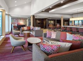 Courtyard by Marriott Pittsburgh Airport，位于科里奥波利斯的酒店