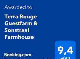 Terra Rouge Guestfarm & Sonstraal Farmhouse，位于库斯的豪华帐篷营地
