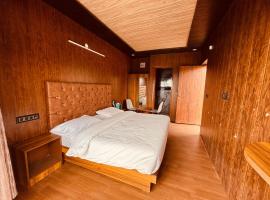 The Sapphire Suites Mussoorie，位于穆索里的酒店