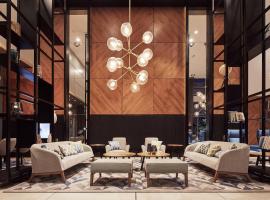 卡托维兹市中心万怡酒店，位于卡托维兹的豪华酒店