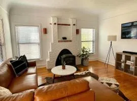 Courthouse Corner - Beautiful adobe, pet friendly
