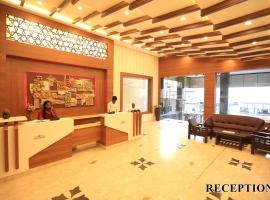 Hotel Deepam，位于蒂鲁奇奇拉帕利蒂鲁吉拉帕利国际机场 - TRZ附近的酒店