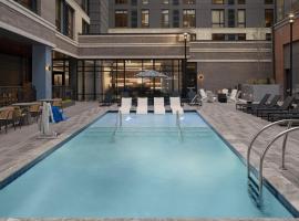 Hyatt House Raleigh Downtown/Seaboard Station，位于罗利的带泳池的酒店