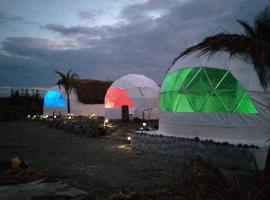 Glamping Burbuja，位于Martínez de La Torre的酒店