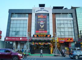 V Grand Rooms and Banquets，位于Secunderabad的酒店