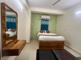 Hotel Shree om Sai lodging，位于Aurangabad的酒店