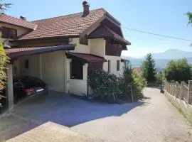 Grand AC Residence with Garden & Parking