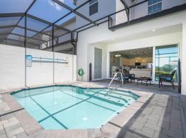 Marvelous 4 Bedroom w/ Pool @ Festival Resort 197，位于达文波特的酒店