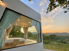 Rabbit Forest สวนผึ้ง，位于Ban Thung Faek的带停车场的酒店