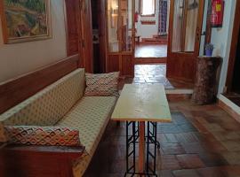 Casa rural Callejón del Palacio，位于Muñoveros的酒店