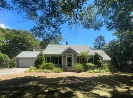 Perfect location! Minutes to beaches! Beach pass!