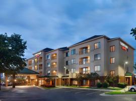 Courtyard by Marriott Dayton Beavercreek，位于比弗克里克的酒店