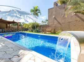 Atibaia com piscina, churrasqueira, sinuca, pingpong