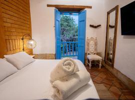 Hotel Boutique Casa Encanto Barichara，位于巴里查拉的带按摩浴缸的酒店