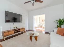 Harvard 3BDR- 5 Min Walk to Davis Sq - Free Parking