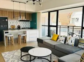 Elegant & Comfy 3-Bedroom Suite With Pool, Restaurant, Sauna, Bistro, Gym, Office Space, Fast Wi-Fi & City Views