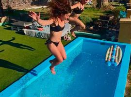 Adeje - TwinFin Hostel & Surf Yoga Camp，位于卡亚俄萨尔瓦赫的酒店
