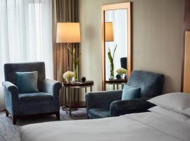 武汉光明万丽酒店，位于武汉的宠物友好酒店