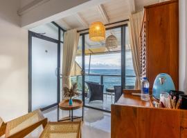 Peacock Beach Hotel Unawatuna，位于乌纳瓦图纳的酒店