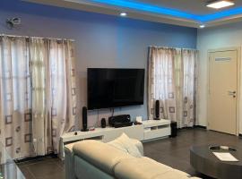 Three bedroom luxurious house "Owusu- ansah transformer"，位于Pantang的酒店