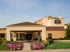 Courtyard by Marriott Indianapolis Airport，位于印第安纳波利斯印第安纳波利斯国际机场 - IND附近的酒店