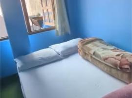 Sunshine Guest House & Restaurant，位于Dhunche的酒店