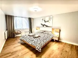Appartement rénové place du Palais avec parking