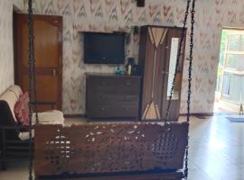 Three side view bungalow like villa，位于艾哈迈达巴德的酒店