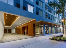 AC Hotel St Petersburg Downtown，位于圣彼得堡的酒店