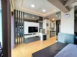 La Brisa 2 BR at Tanglin Tower