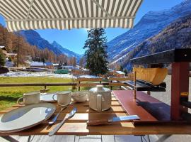 Appartement cosy - accès direct piscine et SPA，位于琪纳尔的酒店